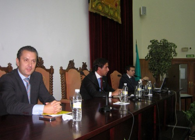 Inauguración de las Jornadas Empresistas 2010, celebradas en la Facultad de Ciencias Económicas y Empresariales (18 de octubre de 2010) • <a style="font-size:0.8em;" href="http://www.flickr.com/photos/55042249@N06/5101562981/" target="_blank">View on Flickr</a>