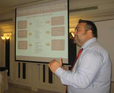 2015/09/28 Jornada de Auditoría (Principios fundamentales de ética e independencia del auditor y los objetivos globales del auditor. Serie 200-300 NIAS) • <a style="font-size:0.8em;" href="http://www.flickr.com/photos/55042249@N06/21167249083/" target="_blank">View on Flickr</a>